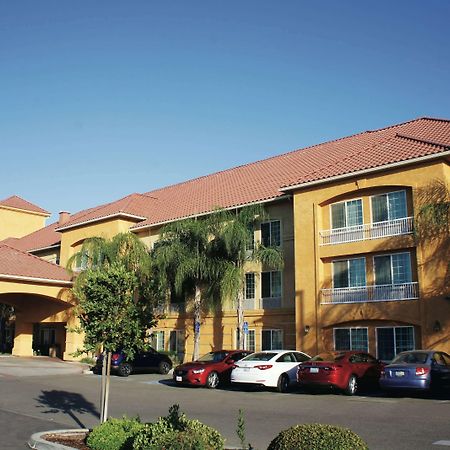 La Quinta By Wyndham Fowler Hotel Eksteriør billede