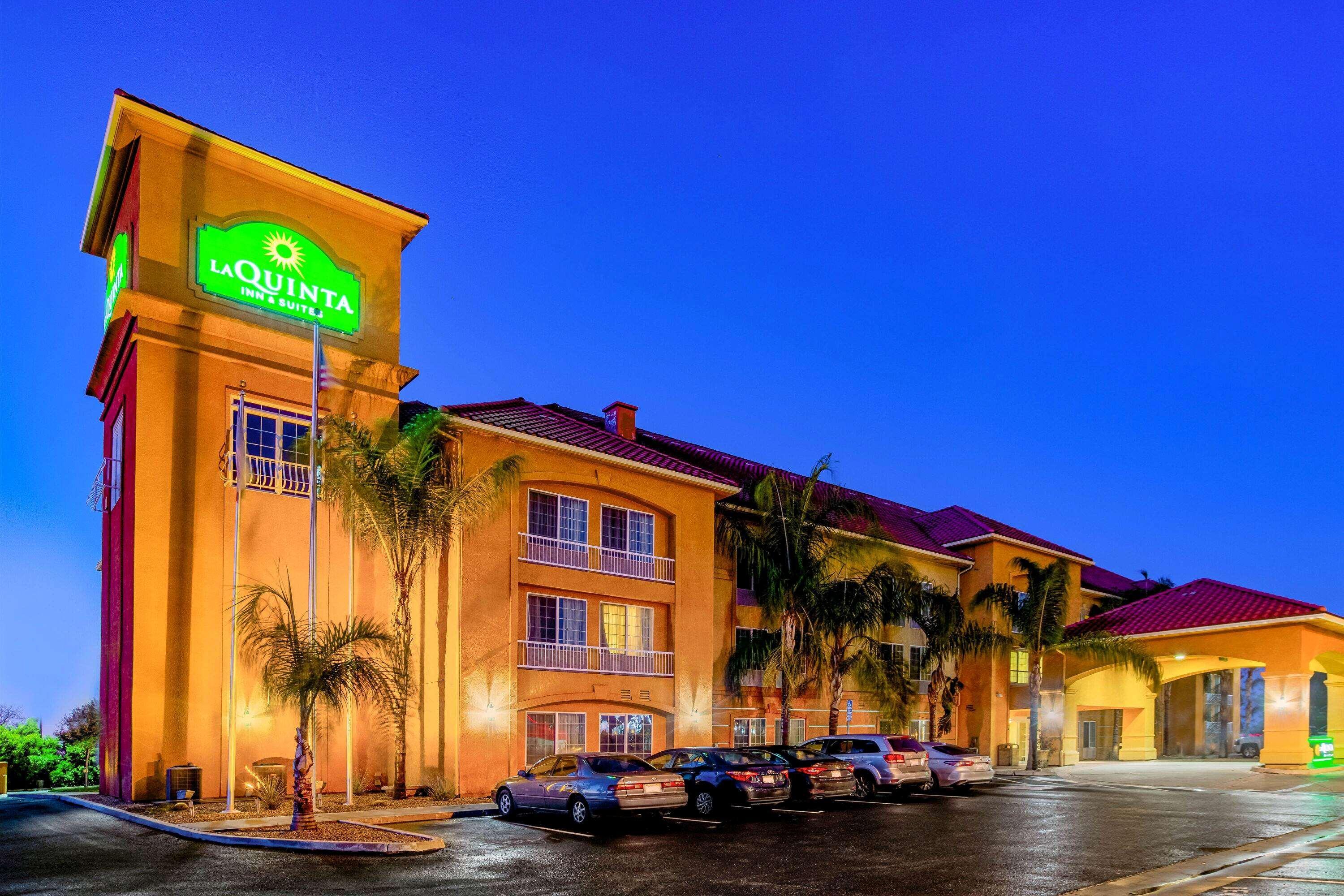 La Quinta By Wyndham Fowler Hotel Eksteriør billede